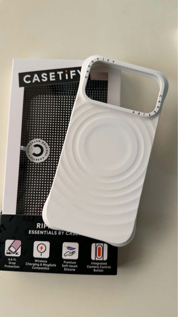 Original iPhone 17 Pro Max Cases (Category: Cases & Sleeves) located in Manila. Submitted by smnrv (Listing ID 1463777292, Image 1). Description: .
