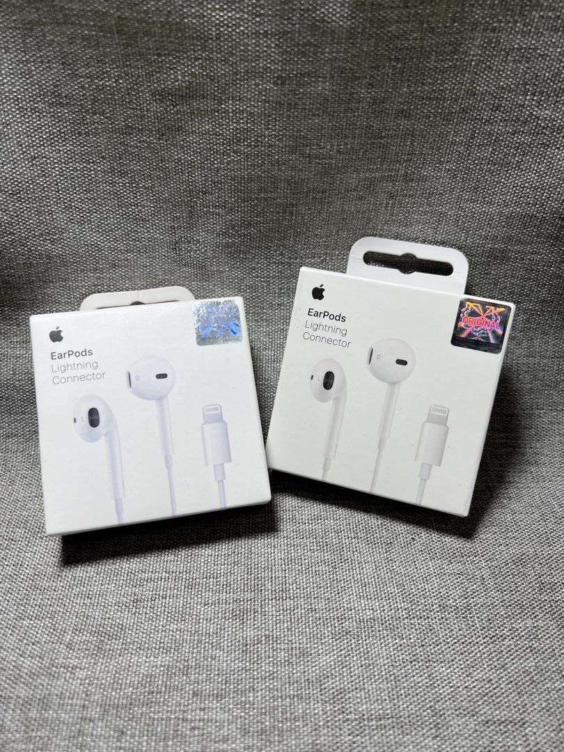 Original iPhone Lightning Earphones (Category: Earphones) located in Manila. Submitted by warm_jamin (Listing ID 1463928588, Image 1). Description: 🎧 Original iPhone Lightning Earphones Enjoy convenient wired audio with original Apple Lightning earphones Simply plug them into your compatible iPhone or iPad and start listening—no Bluetooth or pairing needed. ✅ Original Apple ✅ Lightning Connector ✅ **Plug & Play** ✅ No Bluetooth Needed ✅ Clear & 