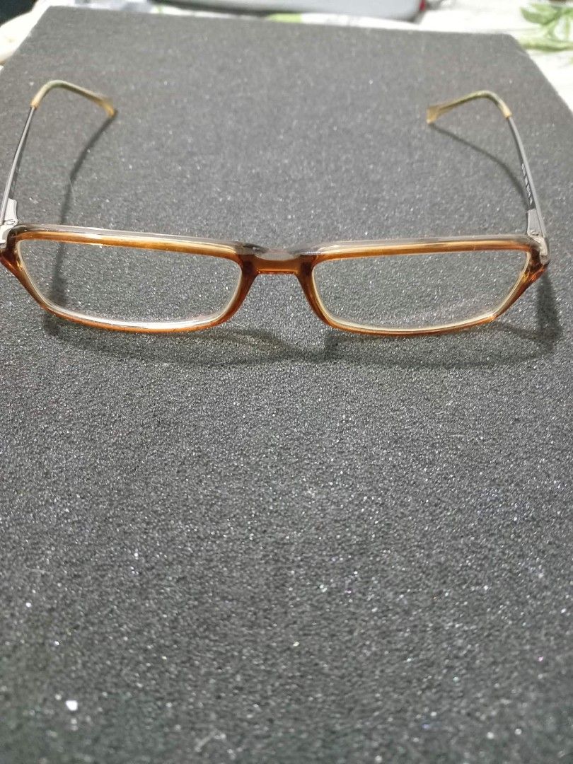 Original Rayban Eyewear Replaceable Lens Unisex (Category: Sunglasses & Eyewear) located in Mandaluyong City. Submitted by daddyjpanlilio24 (Listing ID 1463889249, Image 1). Description: P 2500+sf Like new No issue No Case Mandaluyong Shipping/Payment: Gcash/Maya Jnt payment 1st no cod Lalamove payment upon rider pick up.