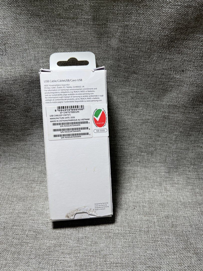 Original Samsung Cable – 1.8 Meter (Category: Chargers & Cables) located in Manila. Submitted by warm_jamin (Listing ID 1463925871, Image 2). Description: -🔌 Original Samsung Cable – 1.8 Meter Get a reliable and convenient charging cable for your Samsung device. The 1.8-meter length*gives you extra reach and flexibility while charging or connecting your device. ✅ Original Samsung ✅ Black Color ✅ 1.8 Meter Length ✅ Durable & Reliable ✅ Convenient