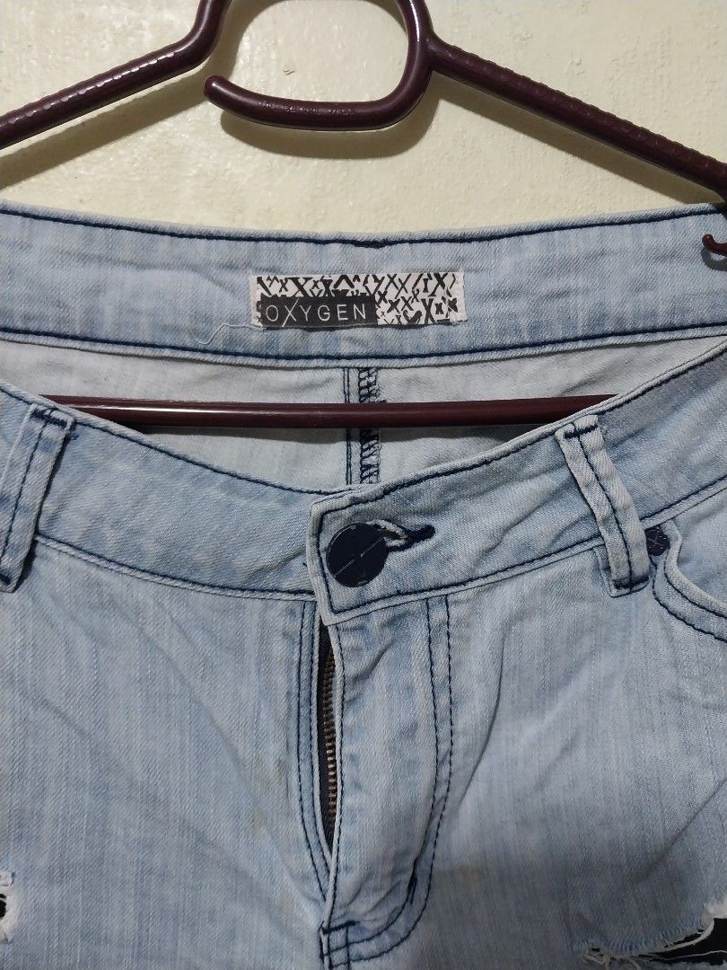 Oxygen Light Wash Ripped Denim Jeans (Category: Jeans) located in Manila. Submitted by PrinceDani.Clothing (Listing ID 1463814941, Image 3). Description: oxygen light wash denim tattered pants Size 34in waist 42in length 7in leg opening issue: yellow stain excellent condition .