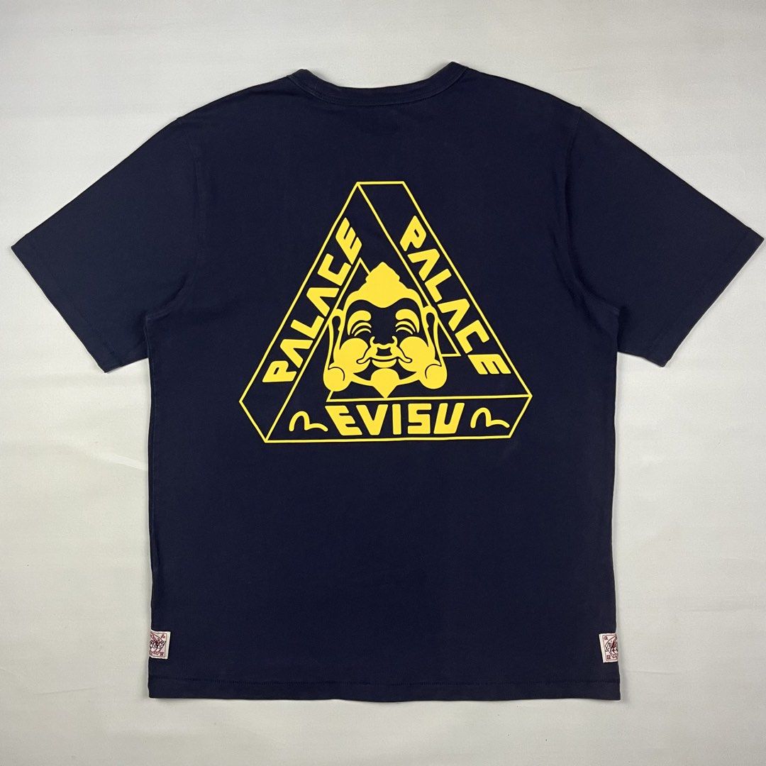 Palace x Evisu T-Shirt (Category: Tshirts & Polo Shirts ) located in Puerto Princesa. Submitted by paradise5300 (Listing ID 1463919649, Image 2). Description: Palace x Evisu T-Shirt Tagged Size: 2XL Dimensions Inches length: 30.5 Inches width: 22.5 Condition: Excellent Color rate: 9.5 Flaws: None 1,799 shipping fee is not yet included. .