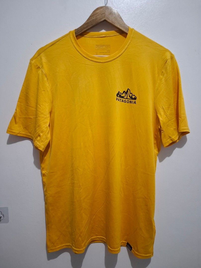 Patagonia size med (Category: Tshirts & Polo Shirts ) located in Tarlac. Submitted by christopher.24 (Listing ID 1463872907, Image 1). Description: excellent condition legit.
