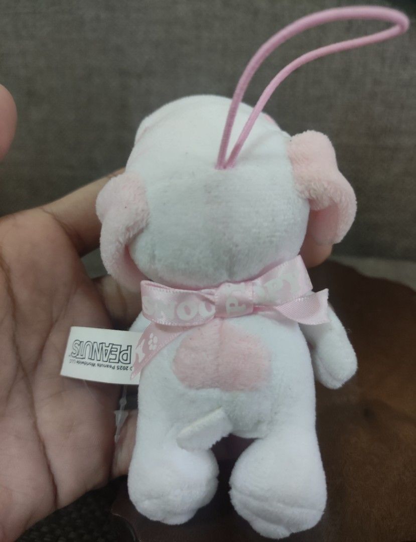 PEANUTS Snoopy Plush Toy (Lying Down / Pink) (Category: Plushies & Soft Toys) located in Cavite. Submitted by dextermanalo28 (Listing ID 1463767695, Image 2). Description: PEANUTS Snoopy Plush Toy (Lying Down / Pink).