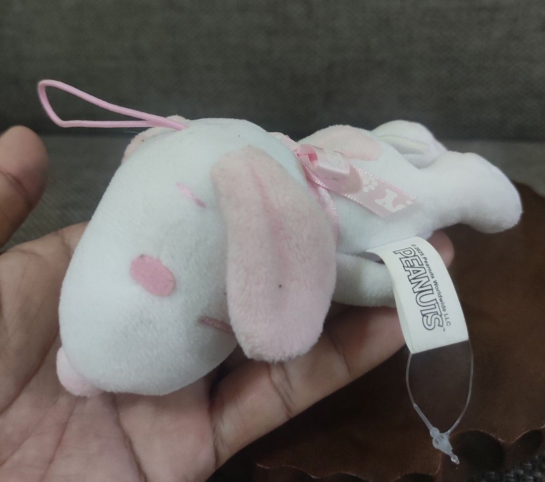 PEANUTS Snoopy Plush Toy (Lying Down / Pink) (Category: Plushies & Soft Toys) located in Cavite. Submitted by dextermanalo28 (Listing ID 1463767695, Image 1). Description: PEANUTS Snoopy Plush Toy (Lying Down / Pink).