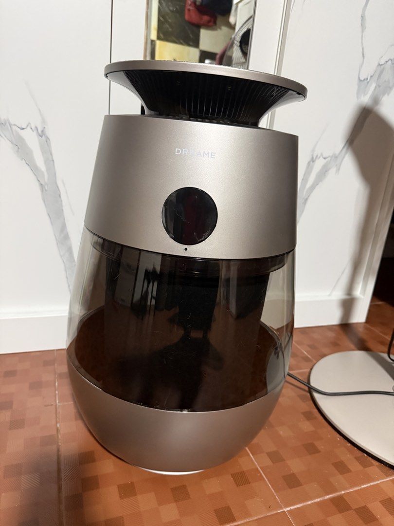 Pet and Air Purifier (Category: Air Purifiers & Dehumidifiers) located in Kawit. Submitted by mommy_raketera (Listing ID 1463904260, Image 1). Description: .