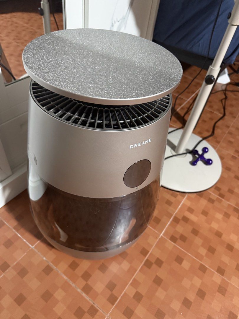 Pet and Air Purifier (Category: Air Purifiers & Dehumidifiers) located in Kawit. Submitted by mommy_raketera (Listing ID 1463904260, Image 3). Description: .