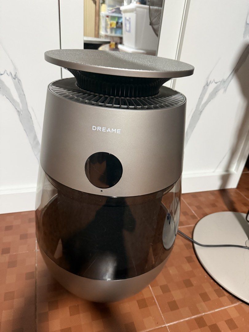 Pet and Air Purifier (Category: Air Purifiers & Dehumidifiers) located in Kawit. Submitted by mommy_raketera (Listing ID 1463904260, Image 2). Description: .