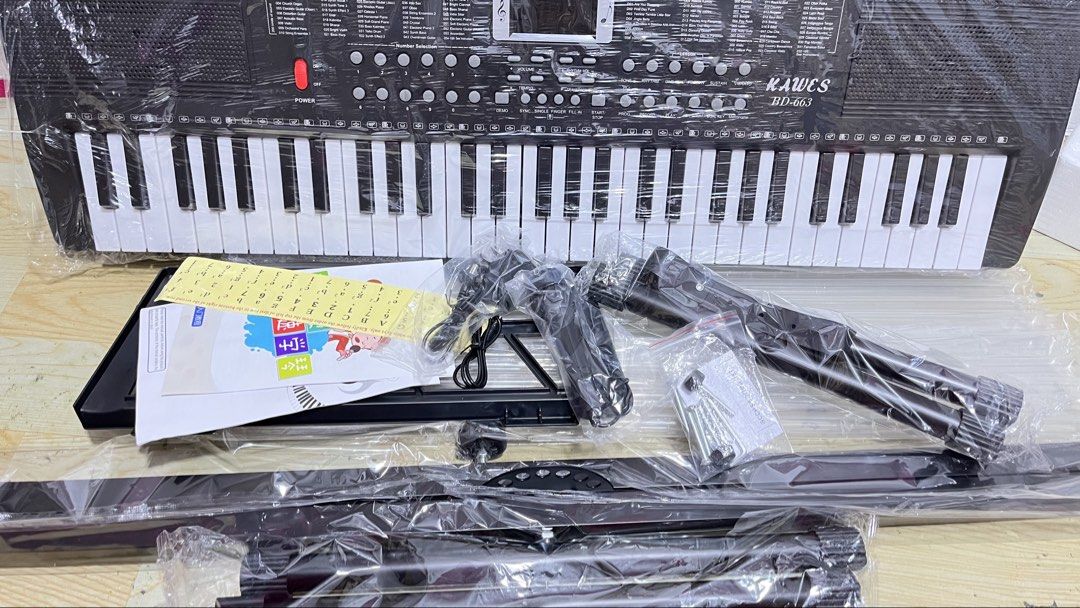 BD663 Piano keyboard with stand & bag Brandnew (Category: Musical Instruments) located in Manila. Submitted by joharahmauna_18 (Listing ID 1463793216, Image 2). Description: ₱1,800 only Piano Keyboard 61keys with stand and bag complete accessories | Piano keyboard digital electric piano (BD-663) - all working no issue Brandnew with box ✅ Inclusions: Box, X-Stand, Bag , strap, Microphone, Audio-line ,Charging Cable, Music stand, Lyric/Sheet,Instru