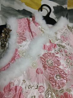 (Category: ) located in . Submitted by yanies_closet (Listing ID 1463821005, Image 1). Description: .