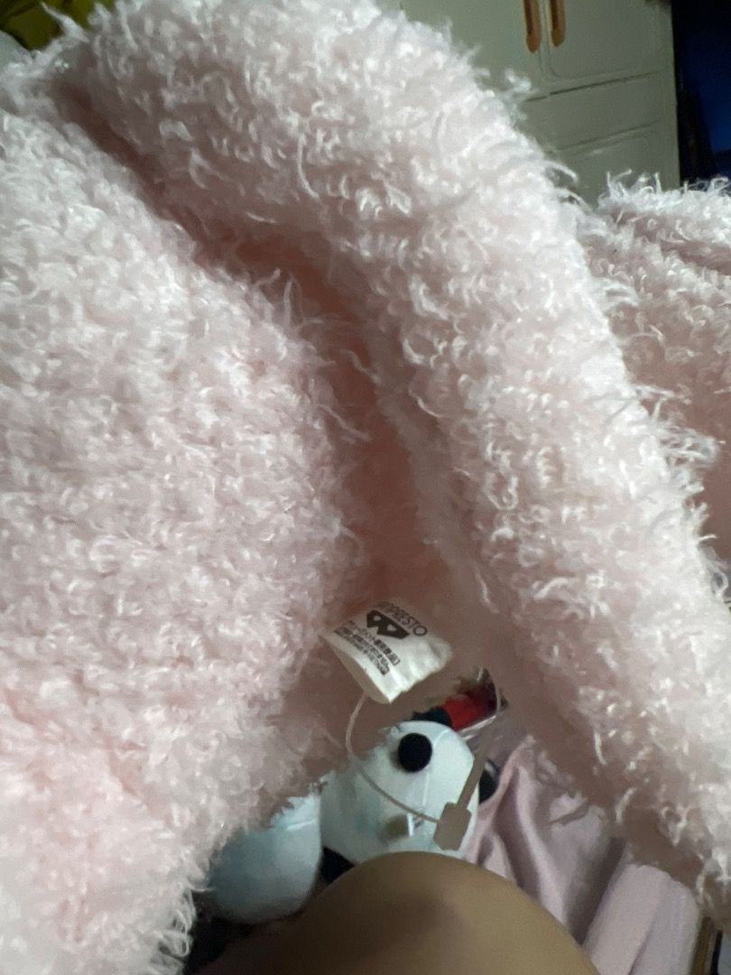 Pink Mew Plush Toy (Category: Plushies & Soft Toys) located in Bulacan. Submitted by haven_plushie_dolls.888 (Listing ID 1463837721, Image 3). Description: - Super soft and cuddly pink plush toy - Resembles Mew from Pokemon - Perfect for Pokemon fans or as a cute room decoration.