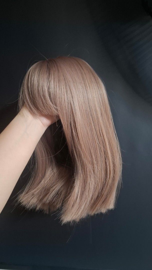 Pink Wig (Category: Hair) located in Pasay City. Submitted by via.denny (Listing ID 1463750090, Image 1). Description: Used once only for photos/selfie.