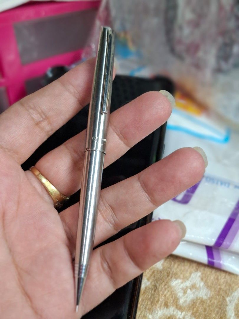 Platinum Mechanical Pencil Silver Metal (Category: Stationery & School Supplies) located in Lucena. Submitted by dai_suki (Listing ID 1463857844, Image 1). Description: - Platinum Mechanical Pencil - Sleek silver metal body - Fine point tip, ideal for precise writing and drawing - A timeless and reliable writing instrument.