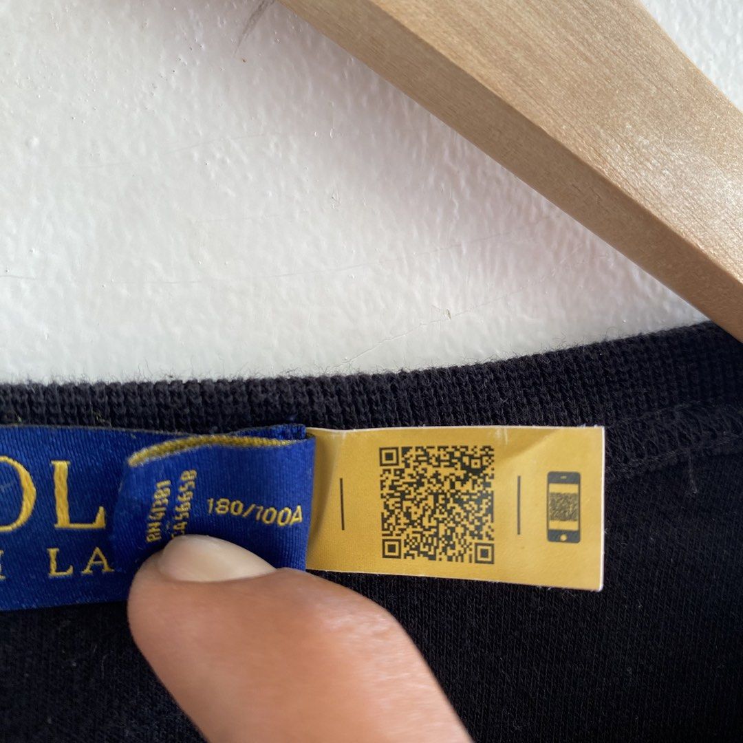 Polo Ralph Lauren Black Crewneck (Category: Coats, Jackets and Outerwear) located in Davao. Submitted by bangers01 (Listing ID 1463936021, Image 3). Description: .