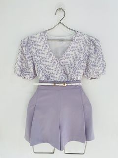 (Category: ) located in . Submitted by yourcloset1001 (Listing ID 1463915027, Image 1). Description: .