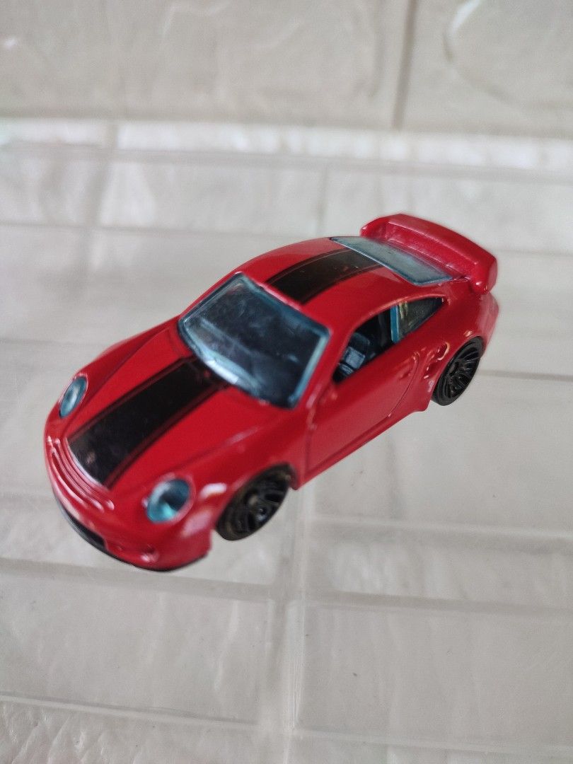 Porsche 911 gt2 hotwheels loose (Category: Vehicle & Diecast Models) located in Narvacan. Submitted by jigger85 (Listing ID 1463750062, Image 2). Description: 85 percent mint minimal black paint chips bought in UK loc. ilocos sur can ship thru JNT OR LBC.