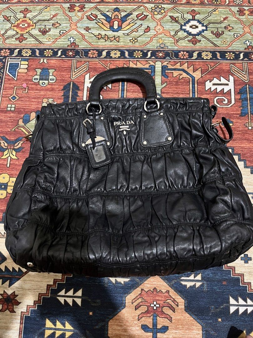 Prada handbag only (Category: Tote Bags) located in Bulacan. Submitted by luxesell_00 (Listing ID 1463801923, Image 1). Description: .