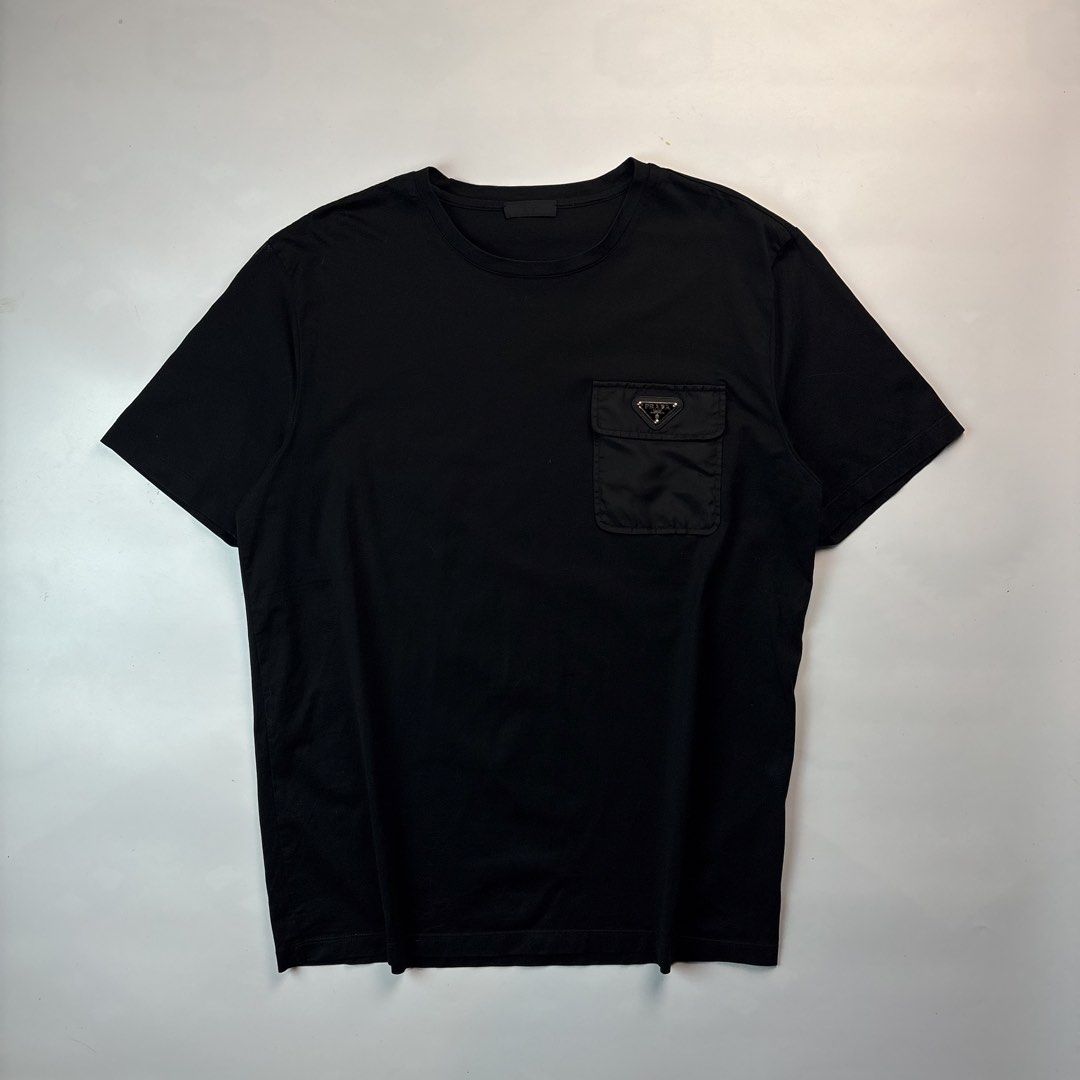 PRADA POCKET TEE EMBLEM (Category: Luxury Apparel) located in Manila. Submitted by johnandrei17422 (Listing ID 1463780952, Image 1). Description: .
