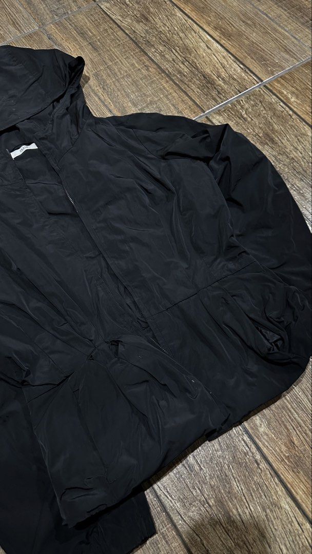 PRADA WINDBREAKER (Category: Coats, Jackets and Outerwear) located in Manila. Submitted by urban-vintage_2 (Listing ID 1463797408, Image 2). Description: ISSUE: ZIPPER , SEE THE PICS FOR ISSUE (NEED WASH) MOP :GCASH (NO COD) SHIP VIA: LALAMOVE & J&T LOCATION: PASIG CITY LENGTH: 22-23 WIDTH :21.