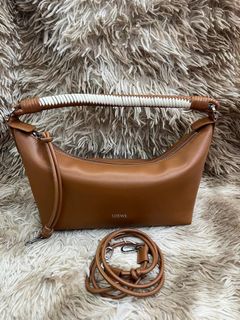 (Category: ) located in . Submitted by bagsandshoesmanymore (Listing ID 1463791102, Image 1). Description: .