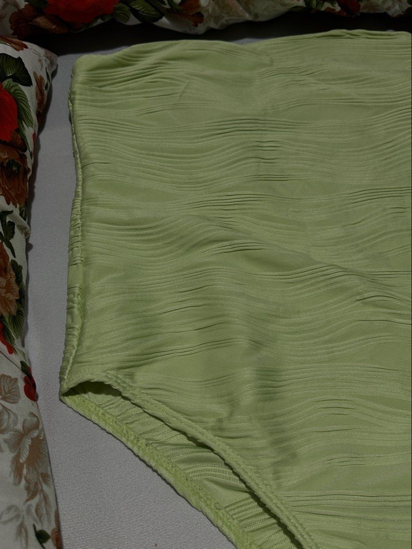 Pre-Loved One piece (Category: Bikinis & Swimsuits) located in Manila. Submitted by erikaerika05 (Listing ID 1463886638, Image 2). Description: PRE-LOVED SWIMSUIT FOR SALE Lightly used — worn only once (For Bantayan Island Trip 🤍) Size: M-L (Stretchy) Note: Actual color may slightly vary from the photos due to lighting and camera settings. 🏝️ Perfect for your next beach or pool day! .