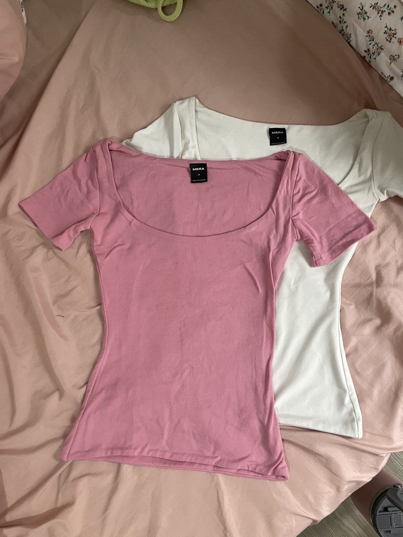 Preloved Tops and terno (Category: Others Tops) located in Alicia. Submitted by maicaaaaaaa (Listing ID 1463830029, Image 1). Description: Green terno - ₱150 Mera Pink and White top - ₱100 Crop top - 50.