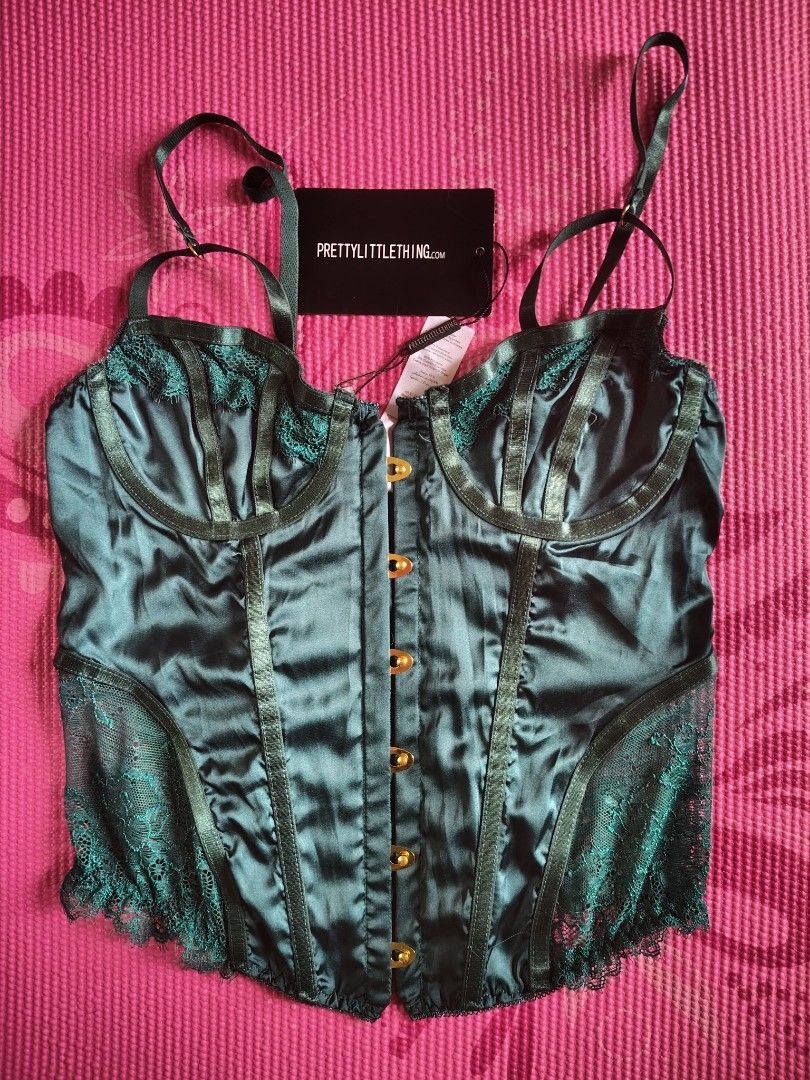 Pretty Little Thing Corset Top, Small (Category: Others Tops) located in Baguio. Submitted by toys_of_yesteryear (Listing ID 1463772888, Image 3). Description: 📌loc. Baguio Brand: Pretty Little Thing Size: Small MoP: Gcash Mod: J&T.