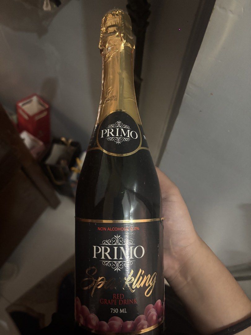 Primo Sparkling Red Grape Drink Non-Alcoholic (Category: Beverages) located in Manila. Submitted by ro.se_e__ (Listing ID 1463790044, Image 1). Description: - Primo Sparkling Red Grape Drink - Non-alcoholic (0% alcohol) - 750ml bottle - Made with water, red grape juice concentrate, glucose-fructose syrup, and citric acid - No preservatives added - Gluten-free - Perfect for celebrations or a refreshing treat.