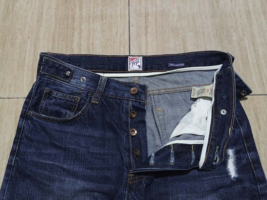PRPS Jeans Mens Size 32 Distressed Denim (Category: Jeans) located in Jolo. Submitted by zah-zah (Listing ID 1463908086, Image 3). Description: - PRPS Jeans - Size: 32 Waist - Dark Wash Denim - Distressed Details & Patches - Button Fly Closure - Made in Portugal - Ideal for Casual Wear.