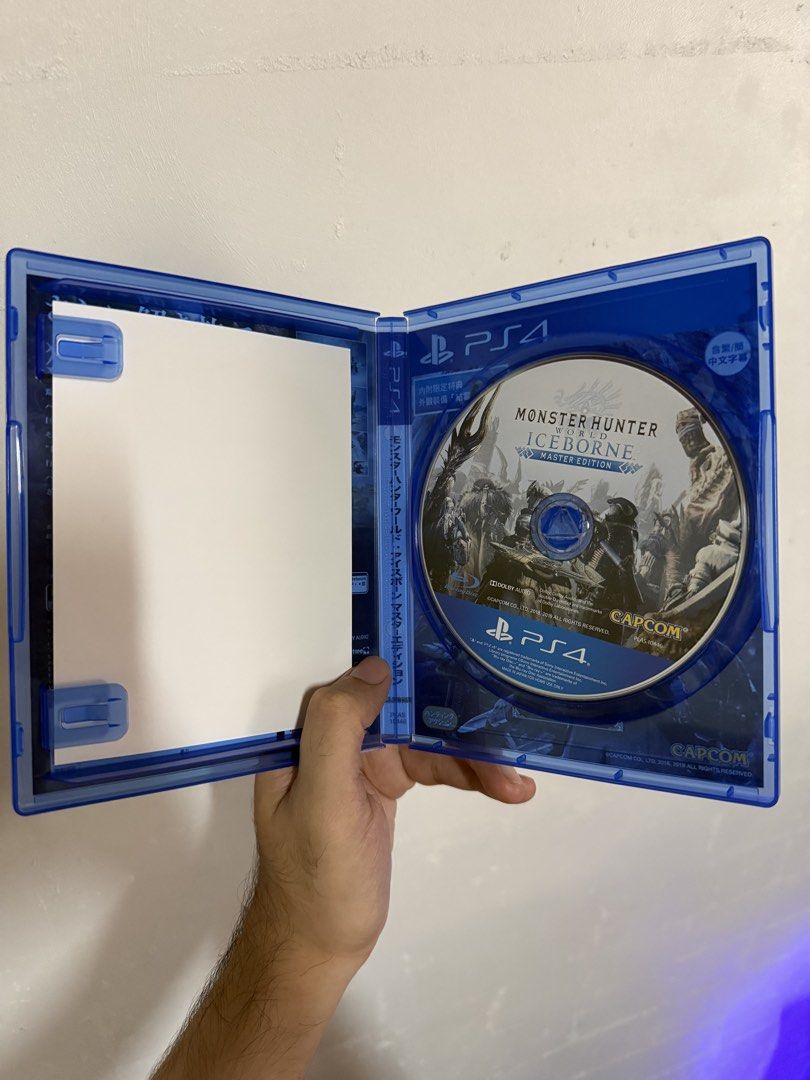 PS4 Monster Hunter World Iceborne Master Edition Game (Category: PlayStation) located in Pasig City. Submitted by devonvergel (Listing ID 1463841332, Image 2). Description: PS4 Monster Hunter World: Iceborne Master Edition - 749 pesos - Unused code 1st owner / like new no scratches from disc to case RFS: Will buy a new game. Meetups: SM Megamall / Podium / Robinsons Galleria / Pinagbuhatan or Nagpayong Pasig / SM Taytay / San Lorenzo Ruiz Church 