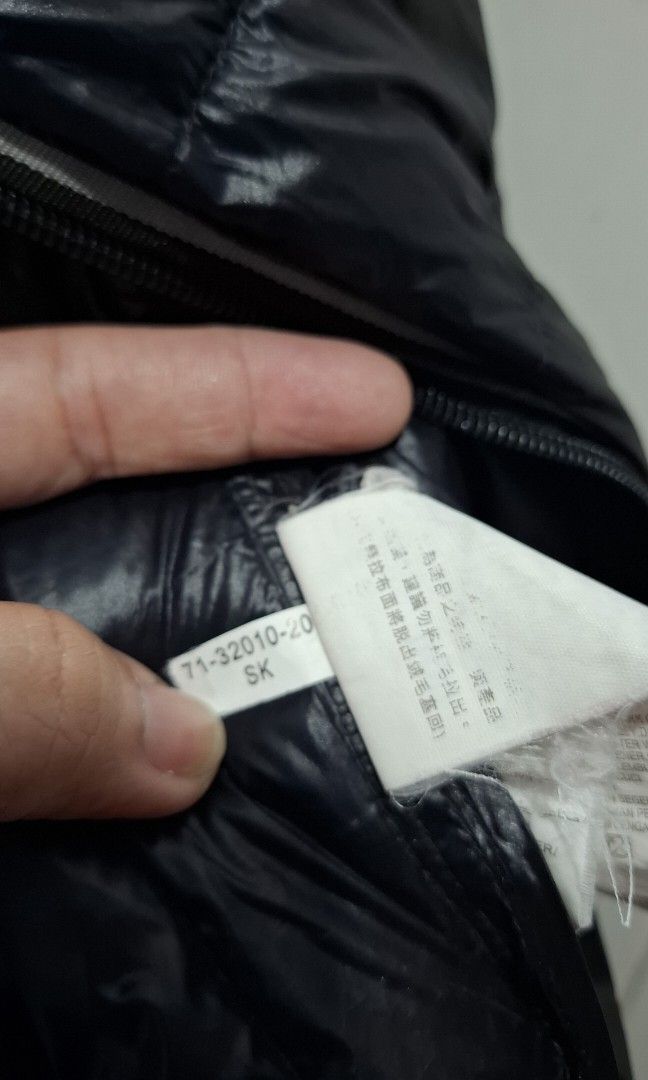 Puffer Jacket (Category: Coats, Jackets and Outerwear) located in Manila. Submitted by gentleclosetcollection (Listing ID 1463904104, Image 3). Description: ​Title: Bossini Men's Lightweight Down Vest (90% Down) – Black (Size M) ​Description: ​Brand: Bossini ​Color: Black ​Size: Medium (170/84B) ​Fill: 90% Down, 10% Feather (Lightweight & Warm) ​Features: Full zip, high collar, zip side pockets, packable/lightweight construction ​Condition: Pre-o