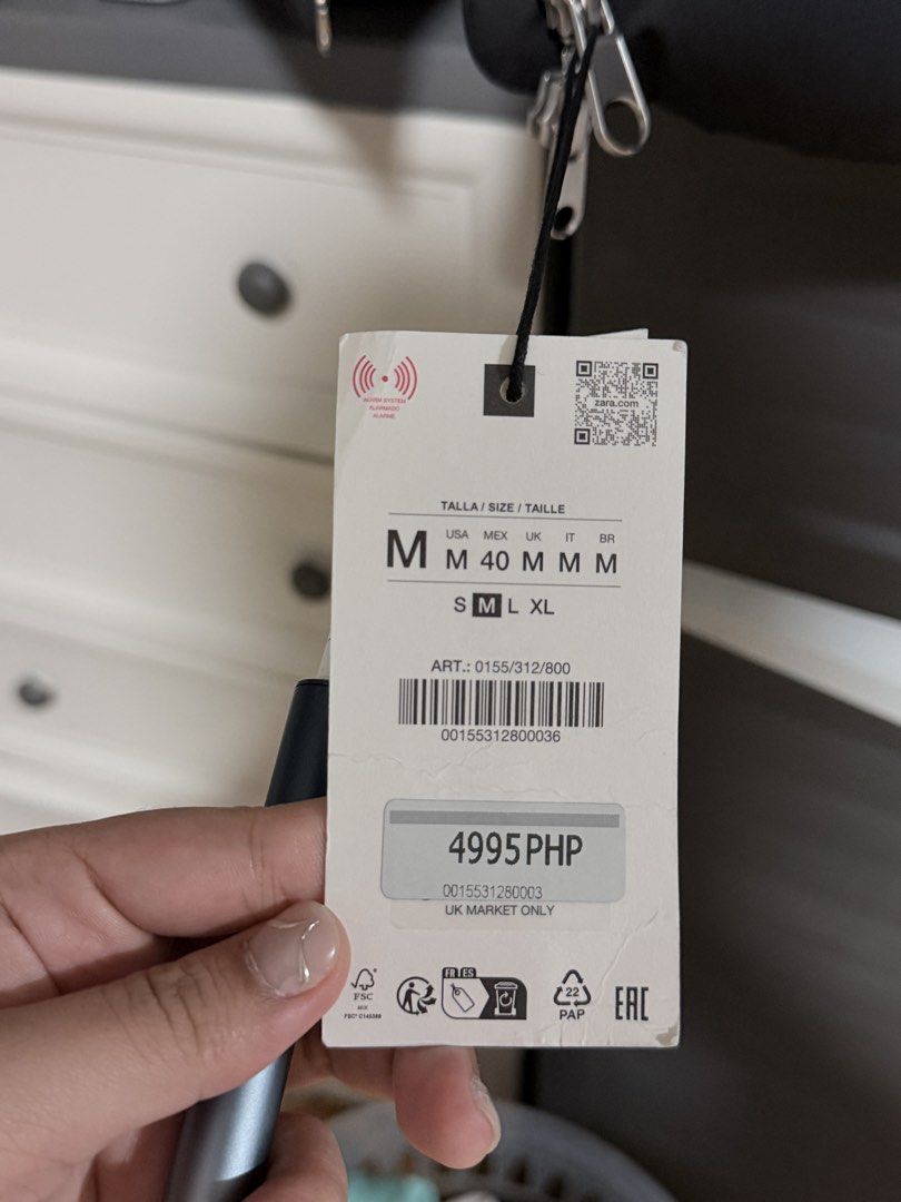 Puffer Jacket (Brand New) (Category: Coats, Jackets and Outerwear) located in Quezon City. Submitted by succubusjpn (Listing ID 1463896942, Image 2). Description: Brand New Puffer Jacket Purchased from Zara Never Used No issues.