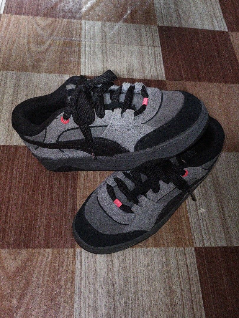 PUMA 180 X STAPLE (Category: Sneakers) located in Cebu City. Submitted by south_thrift (Listing ID 1463934142, Image 1). Description: Size 11 Puma 180 x Staple Year of the dragon with extra lace Personal shoes not ukay.