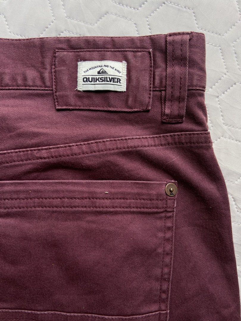 Quiksilver Shorts (Category: Chinos) located in Panabo. Submitted by thrifty.red (Listing ID 1463859904, Image 3). Description: waist:32 length:17 hem:11.5 10/10 condition .