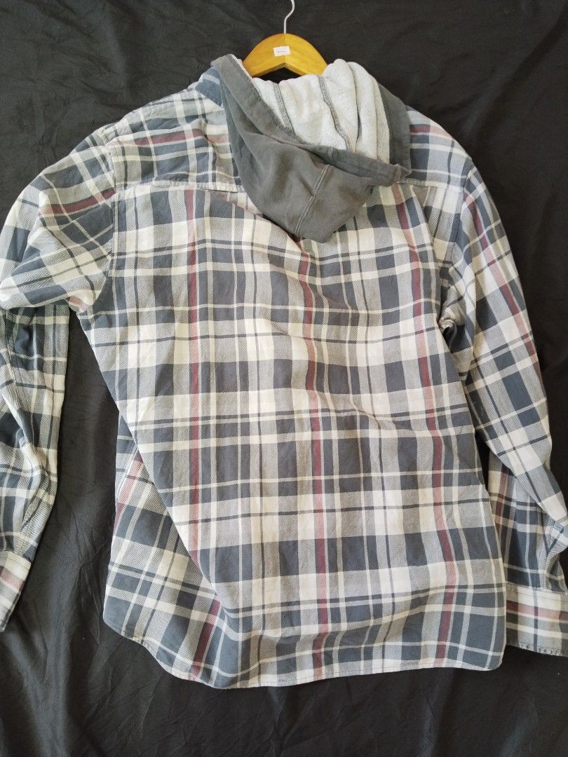Quiksilver XXL hooded Jacket (Category: Coats, Jackets and Outerwear) located in Mabalacat. Submitted by al_amin_thrift (Listing ID 1463822477, Image 3). Description: 👕 Quiksilver Hooded Flannel Shirt — Size XXL ✅ Brand: Authentic Quiksilver — surf/skate lifestyle brand ✅ Size: XXL / TTG — Loose, comfortable fit ✅ Fabric: - Body: 100% Cotton flannel — soft, breathable, warm ​ - Hood: 70% Polyester / 30% Cotton fleece-lined — extra cozy ✅ Design: