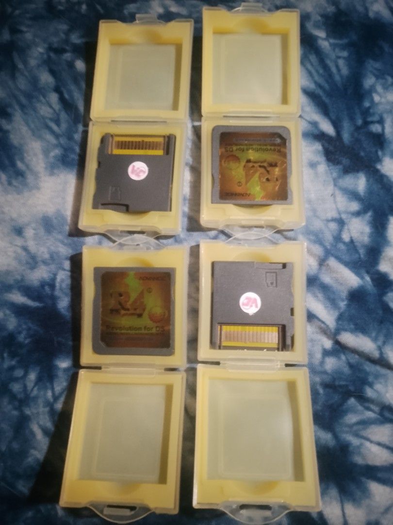 r4 i (gold) (Category: Game Gift Cards & Accounts) located in Manila. Submitted by ryan061584 (Listing ID 1463919299, Image 2). Description: r4 i (gold) for nintendo ds/dsi/dsiLL/dsiXL/ds/ para magamitan ng sd card ang nintendo ds/dsi/dsiLL/dsiXL pra dwnloadable nlng games at pde ma lagyan ng movies at songs ang portable gaming console nyo nanjan sa sticker ung website at driver nya 200 each or take all 600 free na isa pickup only mixue lower bic