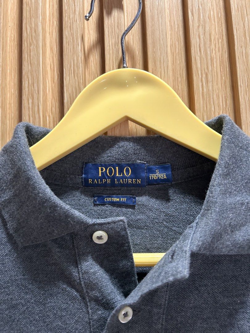 RALPH LAUREN (Category: Formal Shirts) located in Tubod. Submitted by just_thrift.1 (Listing ID 1463767235, Image 3). Description: RALPH LAUREN LONGBACK Size: Small Dimes: 19x (26x28) Color Rate: 9.8/10 Excellent Condition No issue “Disclaimer: I am not affiliated with [Brand Name] and do not receive any compensation for this content. The views and opinions expressed here are entirely my own.”.