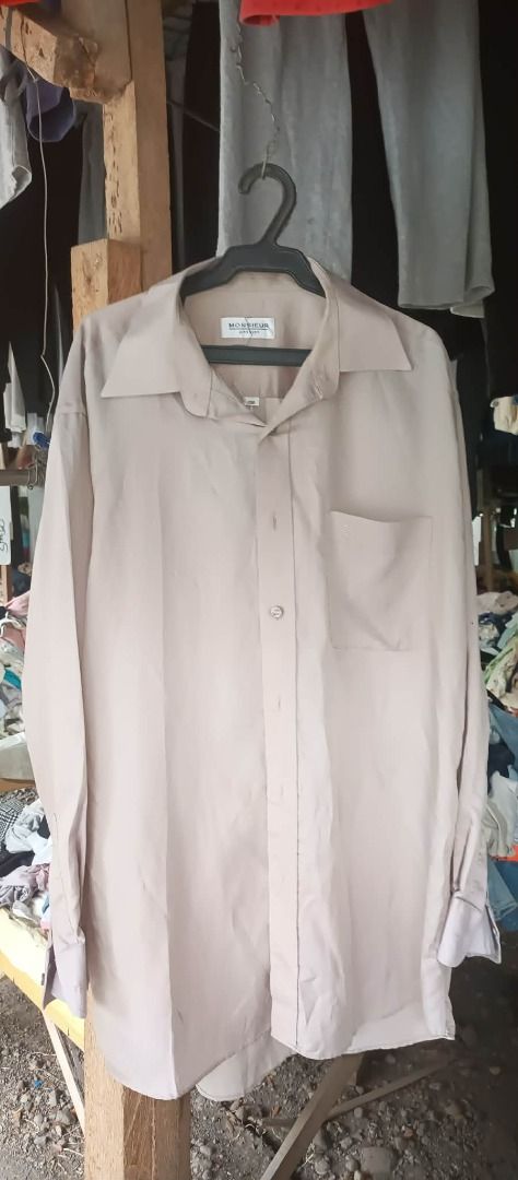 RARE 1970's GIVENCHY POLO LONG SLEEVE (Category: Looking For) located in Makati City. Submitted by egsdhadghas (Listing ID 1463931816, Image 2). Description: IN EXCELLENT CONDITION. SIZE LARGE TO XLARGE.
