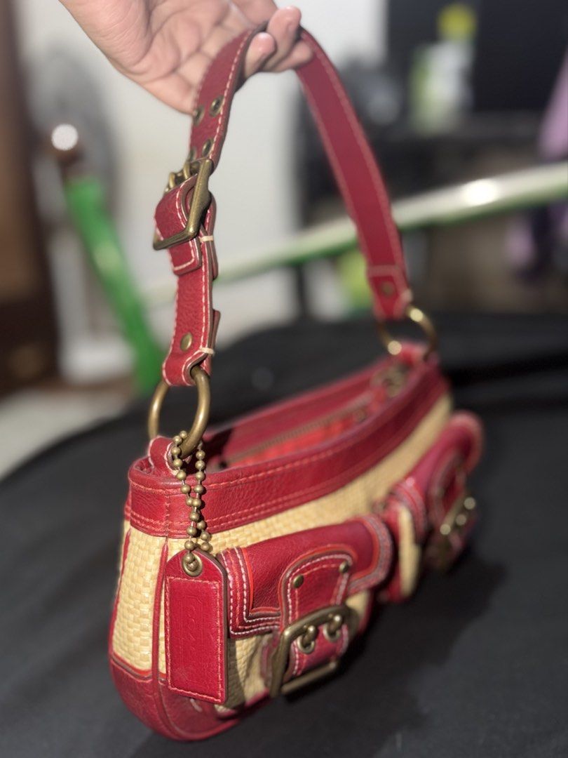 RARE Coach Legacy Straw mini hobo bag (Category: Shoulder Bags) located in Manila. Submitted by gzllnh823 (Listing ID 1463864367, Image 2). Description: RANK A - SA .
