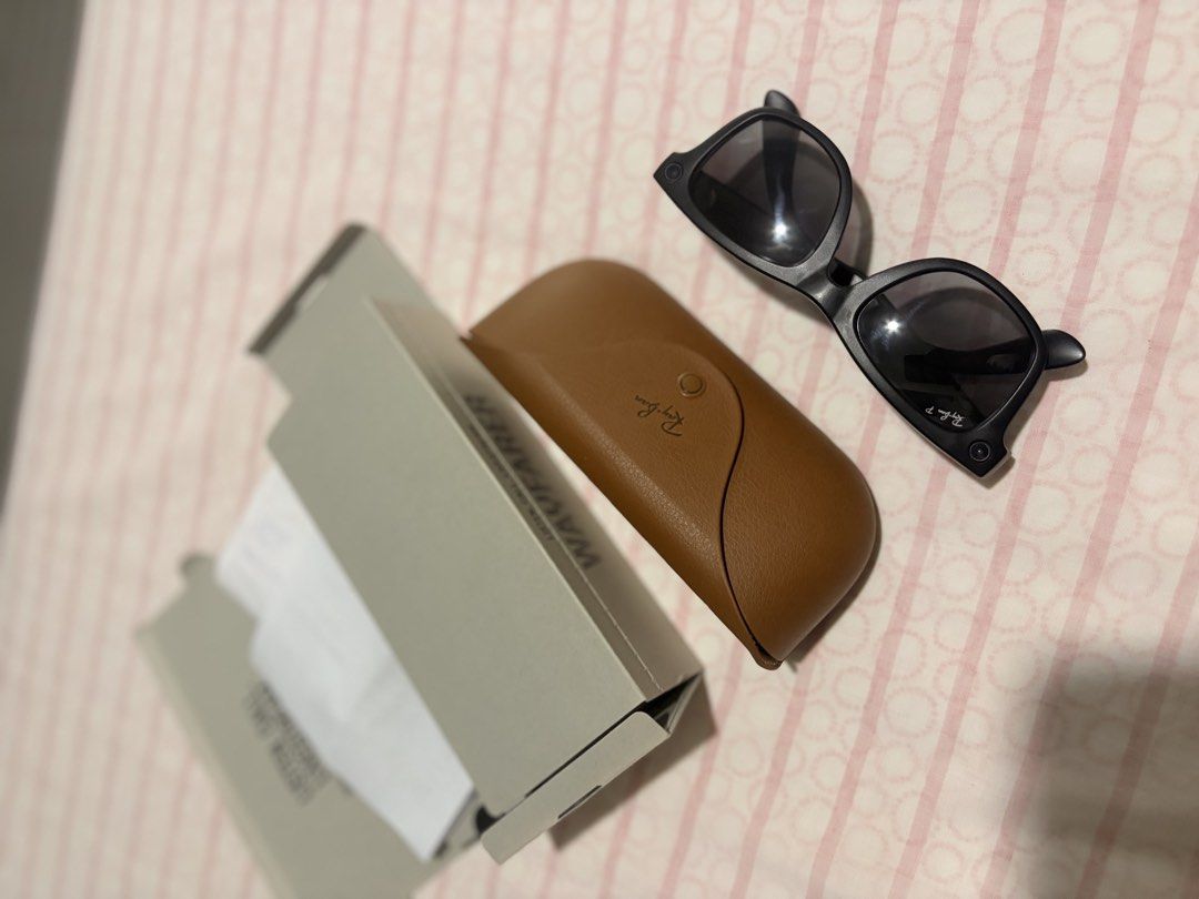 Rayban Meta Gen 1 (Category: Wearables & Smart Watches) located in Mandaluyong City. Submitted by taympers (Listing ID 1463788815, Image 3). Description: Selling my Ray-Ban Meta Gen 1 smart glasses in matte black s50. ✨ Condition: Lightly used, well cared for 📦 Inclusions: * Ray-Ban Meta Gen 1 glasses * Original charging/carrying case * Original box/packaging * Receipt/proof of purchase Reason for selling: Decluttering / no longer using it. No m