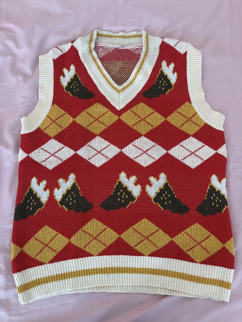 Red Argyle Knit Sweater Vest Wine Red (Category: Vests) located in Bacoor. Submitted by coconott (Listing ID 1463800646, Image 1). Description: Red Argyle Knit Sweater Vest Selling this cute red argyle knit sweater vest with a mountain graphic pattern. Really nice for casual or preppy outfits and easy to layer over a basic tee or collared shirt. Details: * Red argyle knit design * Sleeveless * Great for layering * Please check photos for actual c