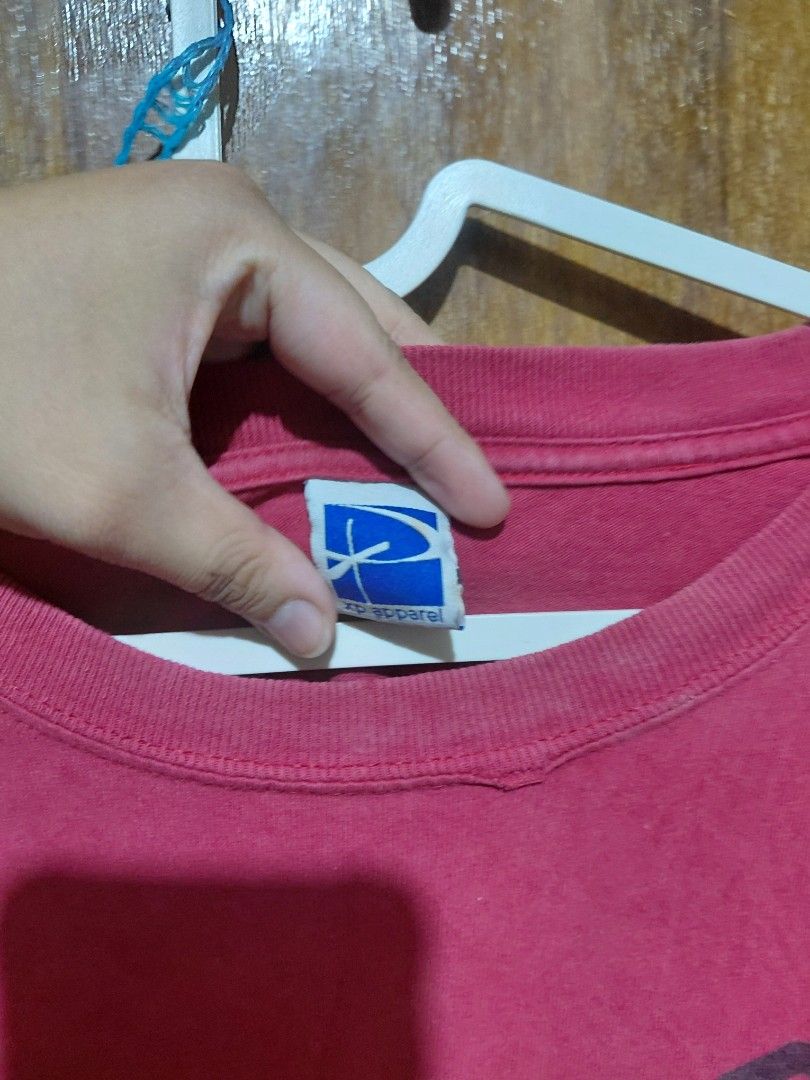 Red 'Dbacks' Graphic T-shirt (Category: Tshirts & Polo Shirts ) located in Imus. Submitted by frootiloots4103 (Listing ID 1463756299, Image 2). Description: - Red graphic t-shirt with 'Dbacks' print - Short sleeves - Brand tag visible - Size tag reads '26 30' - Ideal for casual outfits OPEN FOR NEGO (best if aspack) 📍Imus, Cavite 4103 Can do meetups within Imus Area 🚚 J&T or Lalamove 📨 DMs are OPEN 💸 Cash | GCash | BDO | Maribank kindly follo