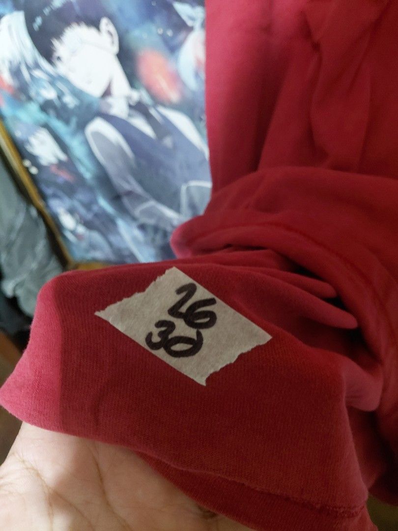 Red 'Dbacks' Graphic T-shirt (Category: Tshirts & Polo Shirts ) located in Imus. Submitted by frootiloots4103 (Listing ID 1463756299, Image 3). Description: - Red graphic t-shirt with 'Dbacks' print - Short sleeves - Brand tag visible - Size tag reads '26 30' - Ideal for casual outfits OPEN FOR NEGO (best if aspack) 📍Imus, Cavite 4103 Can do meetups within Imus Area 🚚 J&T or Lalamove 📨 DMs are OPEN 💸 Cash | GCash | BDO | Maribank kindly follo