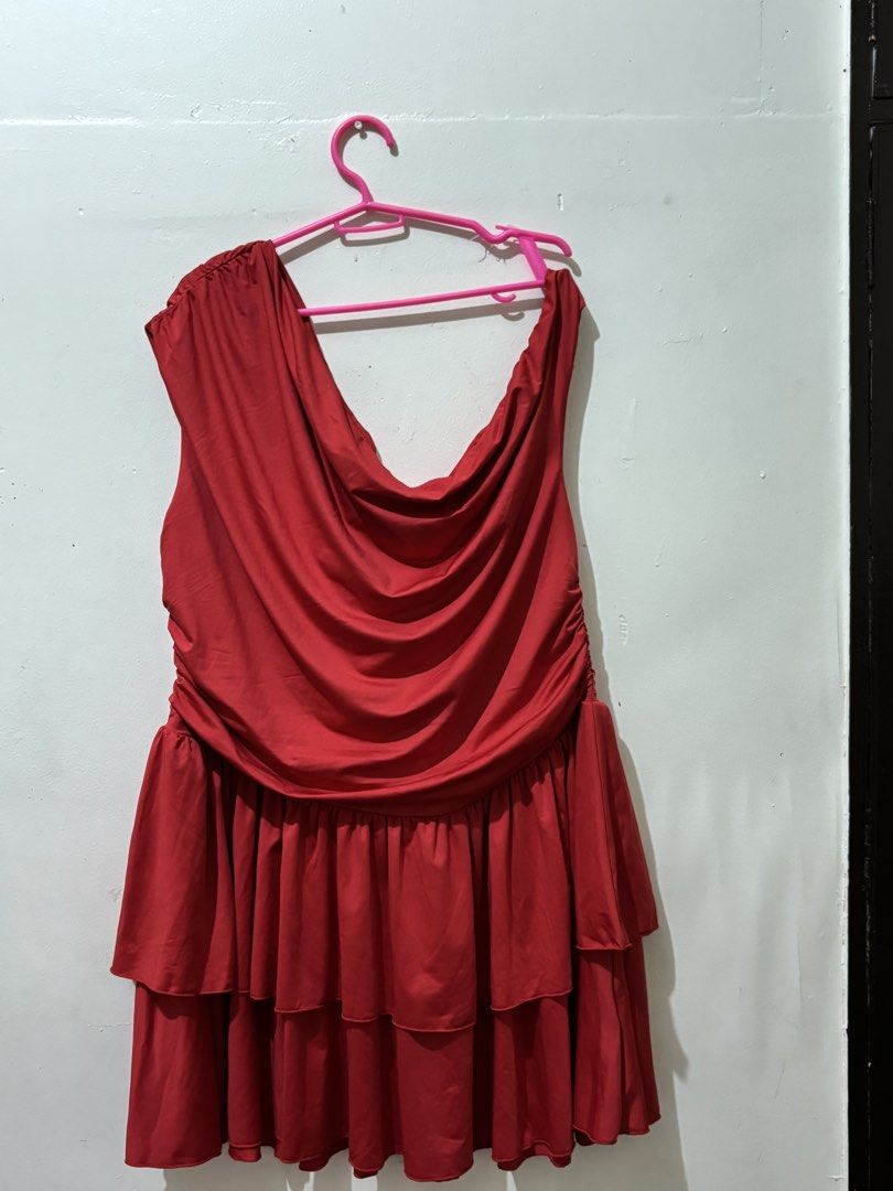 Red dress (Category: Dresses) located in Manila. Submitted by _grxymacs (Listing ID 1463839440, Image 2). Description: .