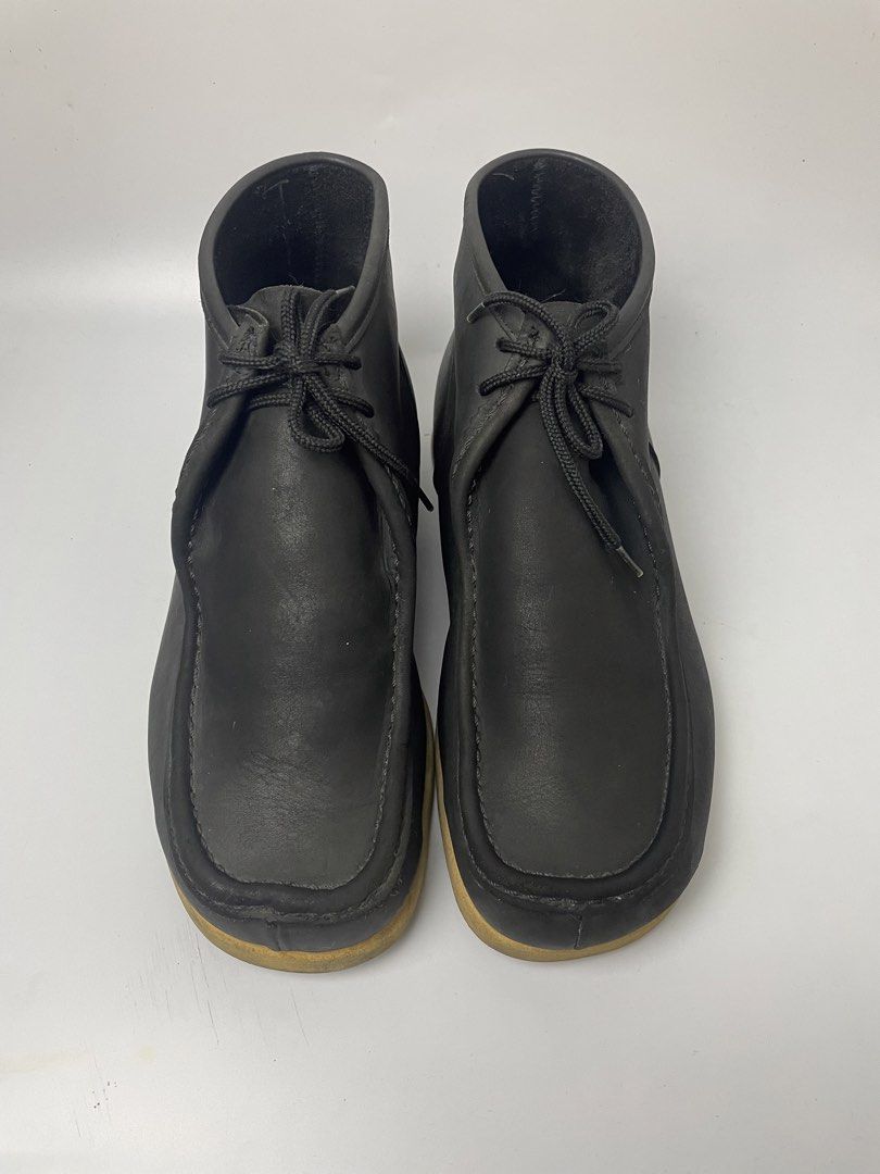 Red Wings Chukka Boots Black Leather (Category: Boots) located in Taguig. Submitted by highlows (Listing ID 1463746200, Image 2). Description: - Classic Red Wings chukka boots - Black leather upper - Crepe sole - Lace-up closure - Timeless, casual style - 28cm.