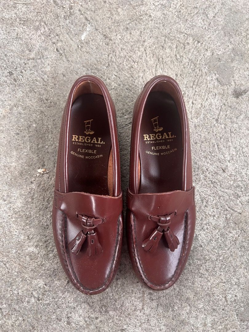 Regal Burgundy Tasel Loafers (Category: Loafers) located in Caloocan City. Submitted by veliichoir (Listing ID 1463826391, Image 2). Description: 23cm as new consition.