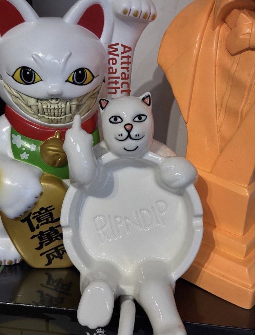 Ripndip ashtray white (Category: Figurines & Statues) located in Pasig City. Submitted by paymelikelandlord (Listing ID 1463845205, Image 3). Description: Ripndip ashtray Good for collecting Brand new 6000 add shipping Dm us to purchase 📥.