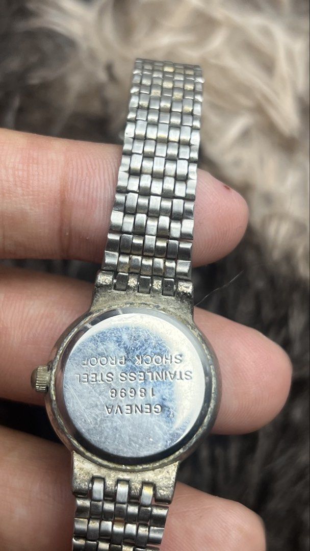 ROLEX GENEVA UNISEX WATCH (Category: Luxury Watches) located in Manila. Submitted by reclaim.13 (Listing ID 1463870694, Image 2). Description: ROLEX GENEVA WATCH - Im not sure the authenticity - Geneva - Unisex - missing lock.