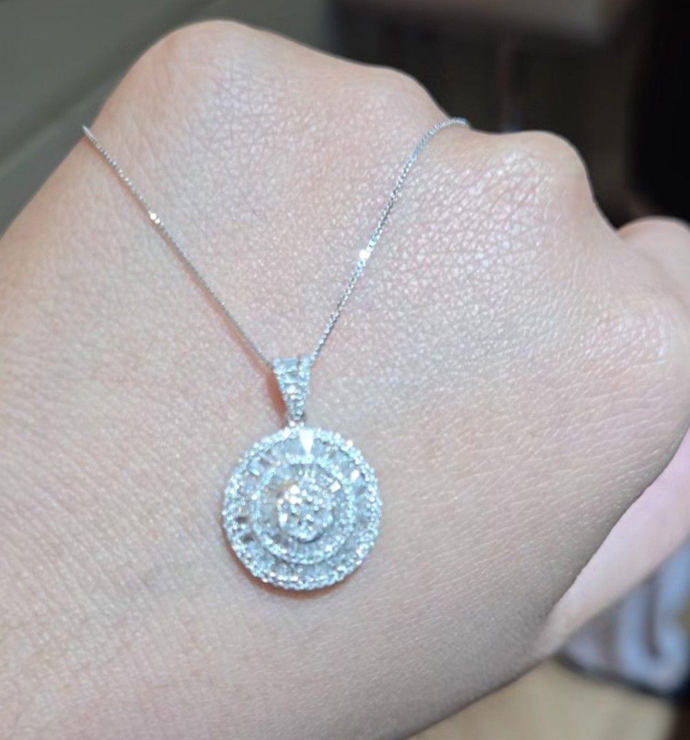 Round diamond set (Category: Earrings) located in Malolos. Submitted by keenhorse_ef38ab (Listing ID 1463936945, Image 2). Description: Earrings: ₽79,900 1.10carat diamond 18Karat gold Necklace: ₱69,900 .80carats diamond 18Karat gold CASH ON DELIVERY VIA LBC.