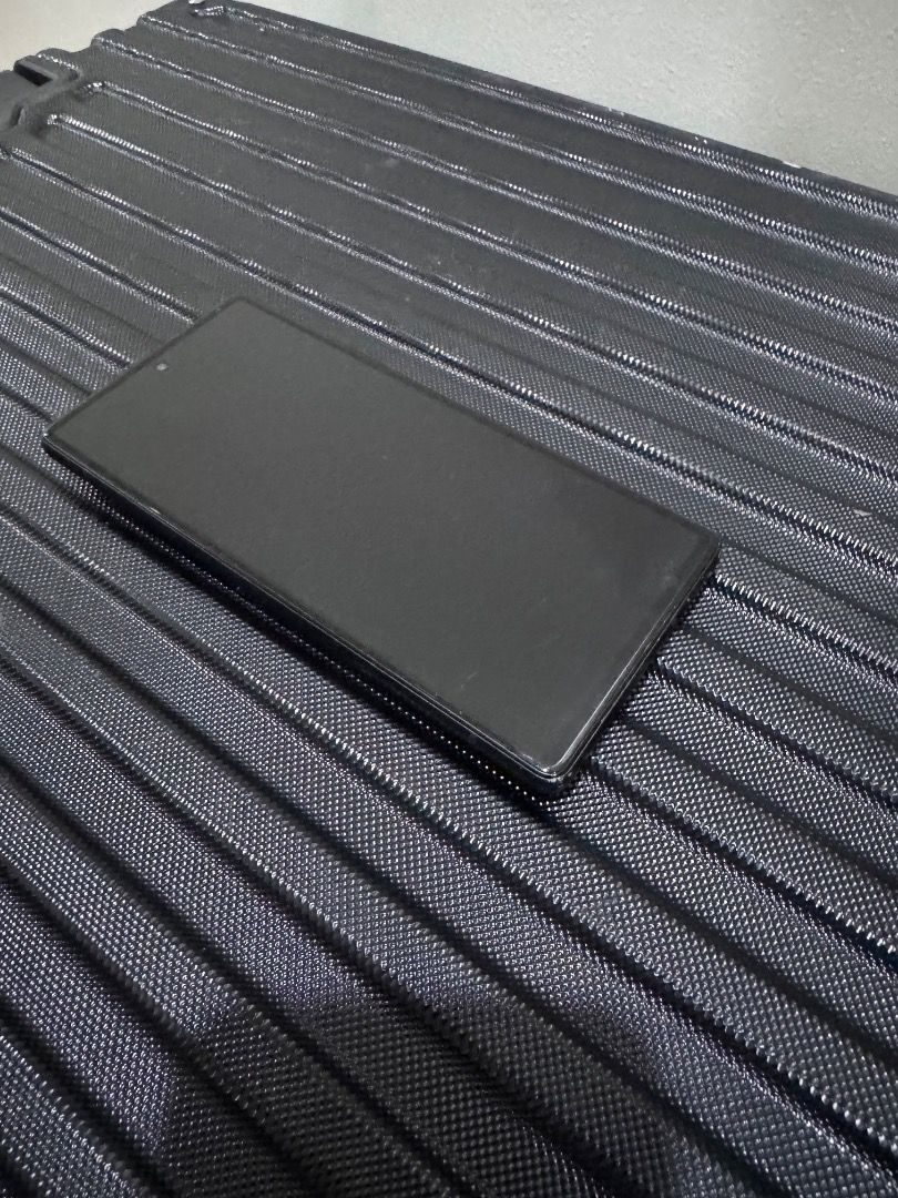 RUSH SALE GOOGLE PIXEL 6a (Category: Google Pixel) located in Caloocan City. Submitted by dominikfuc (Listing ID 1463909939, Image 2). Description: Selling my Google Pixel 6a (128GB Storage / 6GB RAM). Super smooth performance, incredible flagship-tier cameras, and long battery life. Condition & Specs: * Status: Factory Unlocked / Openline (Works with Globe, Smart, DITO, GOMO) * Storage: 128GB * Condition: [Insert e.g., 9/10 smooth / No hidden is